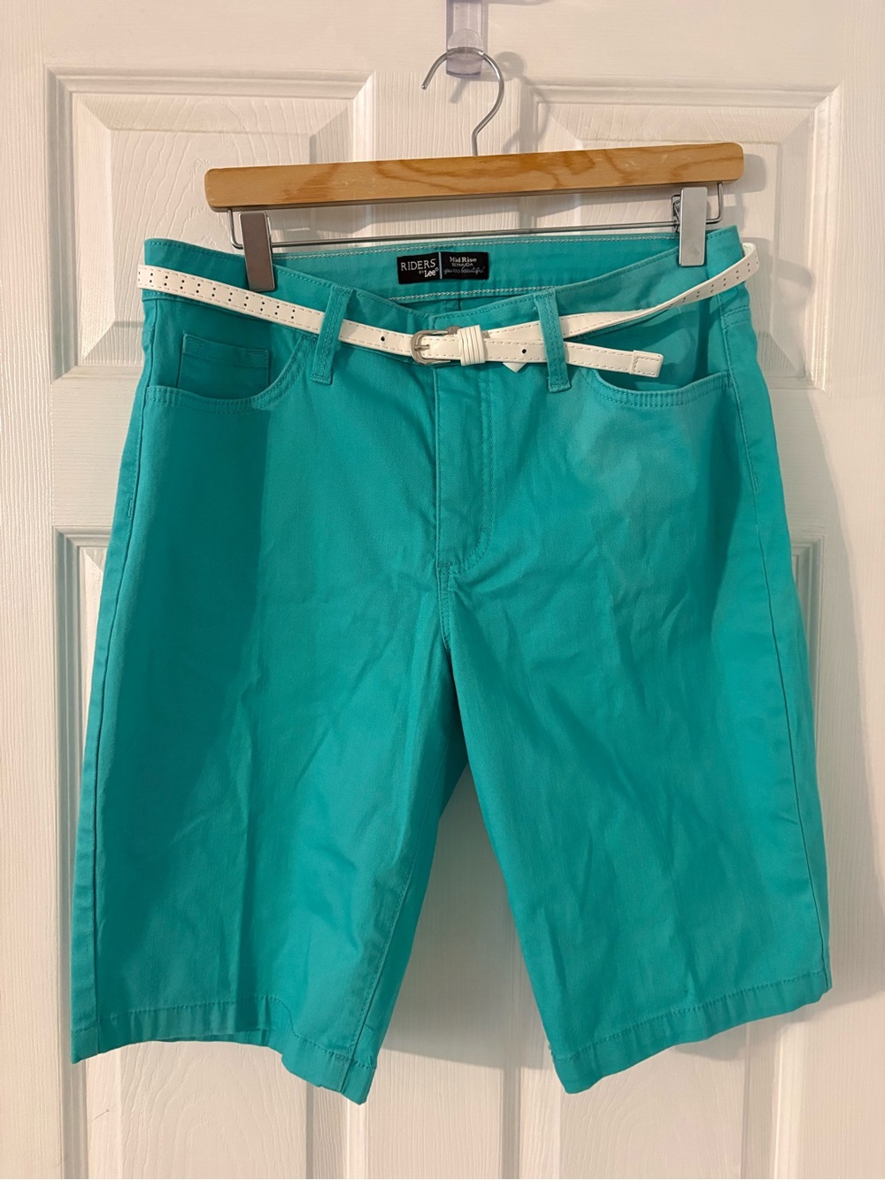 Turquoise Bermuda Shorts Size 12 Mid Rise Belted Riders by Lee - Picture 5 of 6